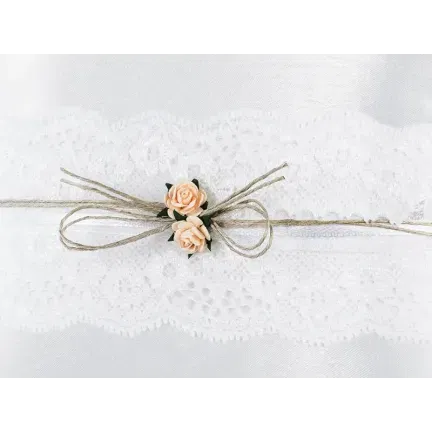 Poduszka pod obrączki, biały, 16 x 16cm, jasnoróżowe różyczki