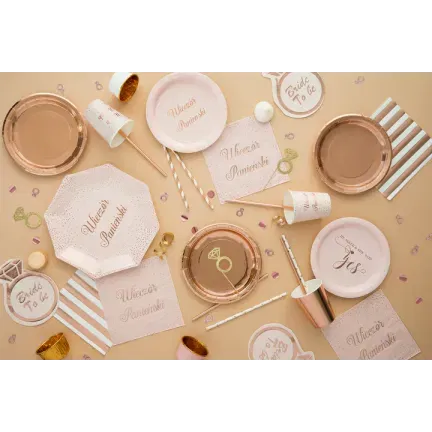 Talerzyki papierowe rose gold 7cali 6szt. Talerzyki papierowe rose gold 7cali 6szt.