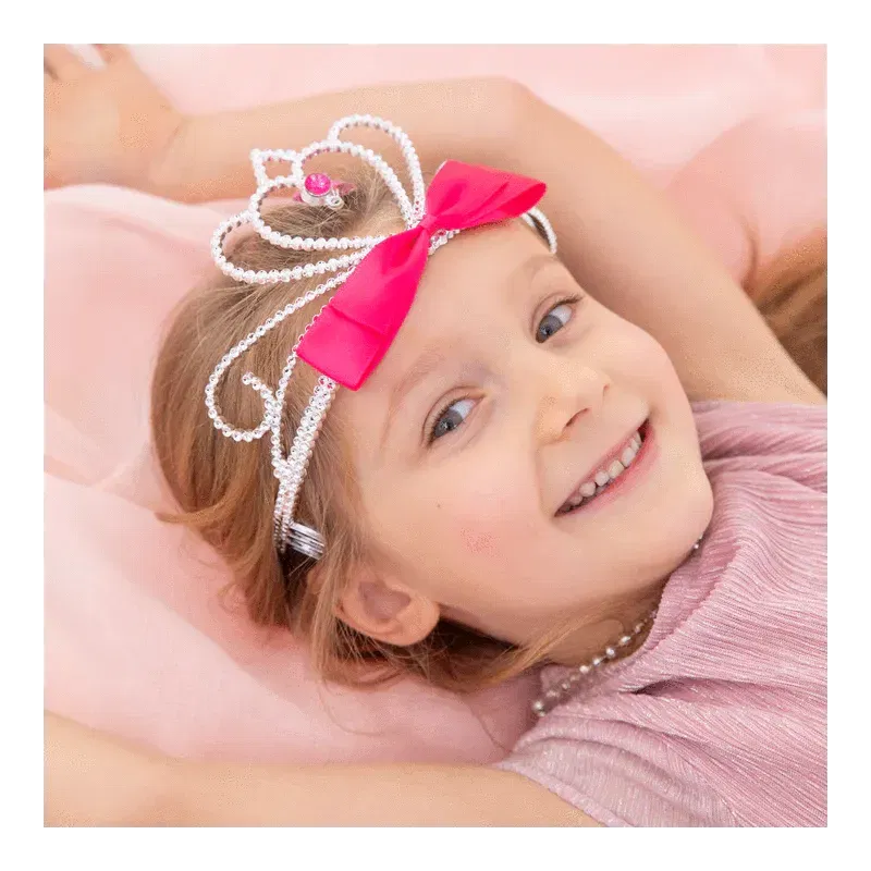 Diadem z ciemnoróżowymi klejnotami i kokardą srebrny