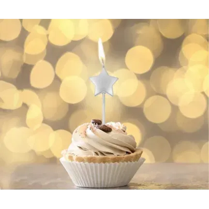 Świeczki na TORT srebrne gwiazdki 5 szt Świeczki na TORT srebrne gwiazdki 5 szt