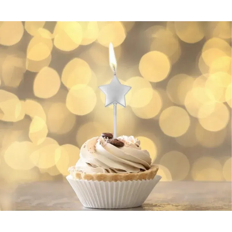 Świeczki na TORT srebrne gwiazdki 5 szt Świeczki na TORT srebrne gwiazdki 5 szt