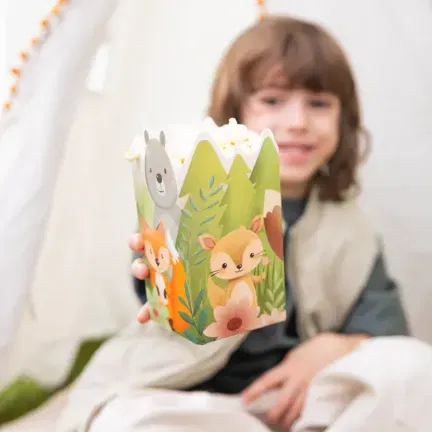 Pudełko na popcorn Leśni przyjaciele 8,5x15cm 6szt. Pudełko na popcorn Leśni przyjaciele 8,5x15cm 6szt.