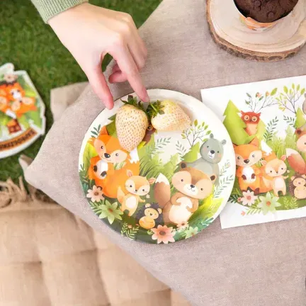 Talerzyki papierowe Leśni przyjaciele 7cali 6szt.