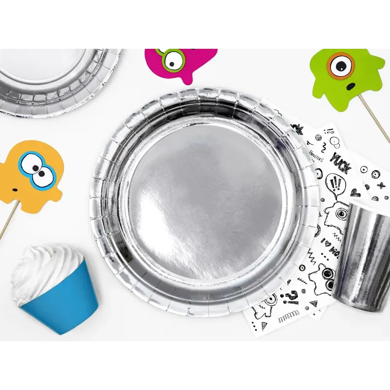 Talerzyki papierowe okrągłe, srebrny, 23cm 6 szt. Talerzyki papierowe okrągłe, srebrny, 23cm 6 szt.