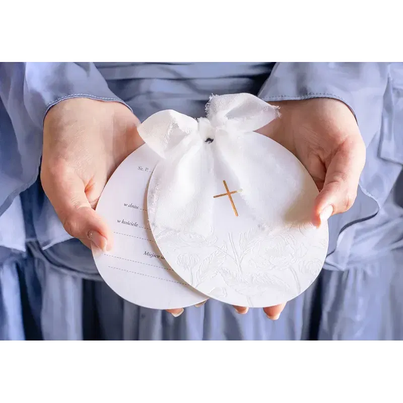 Zaproszenia komunijne Krzyż z gałązkami i kwiatami, białe 10szt. Zaproszenia komunijne Krzyż z gałązkami i kwiatami, białe 10szt.