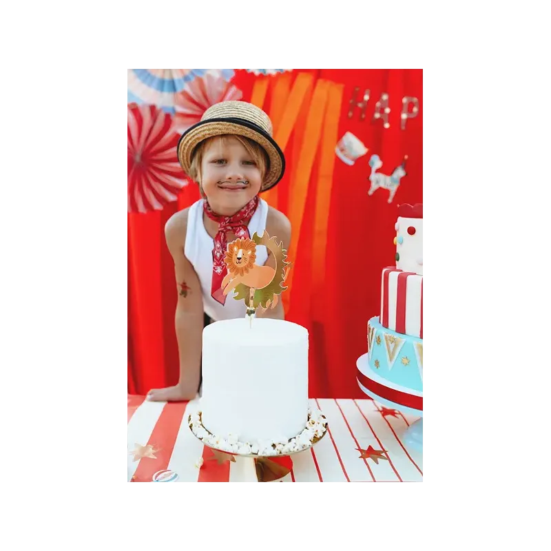 Topper na tort Lew, 16 x 16 cm