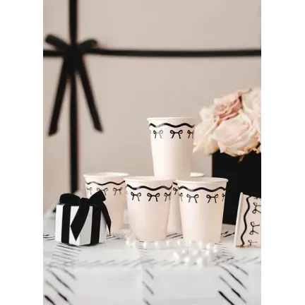 Kubeczki papierowe z kokardkami kremowo-czarne, 220 ml 6szt.