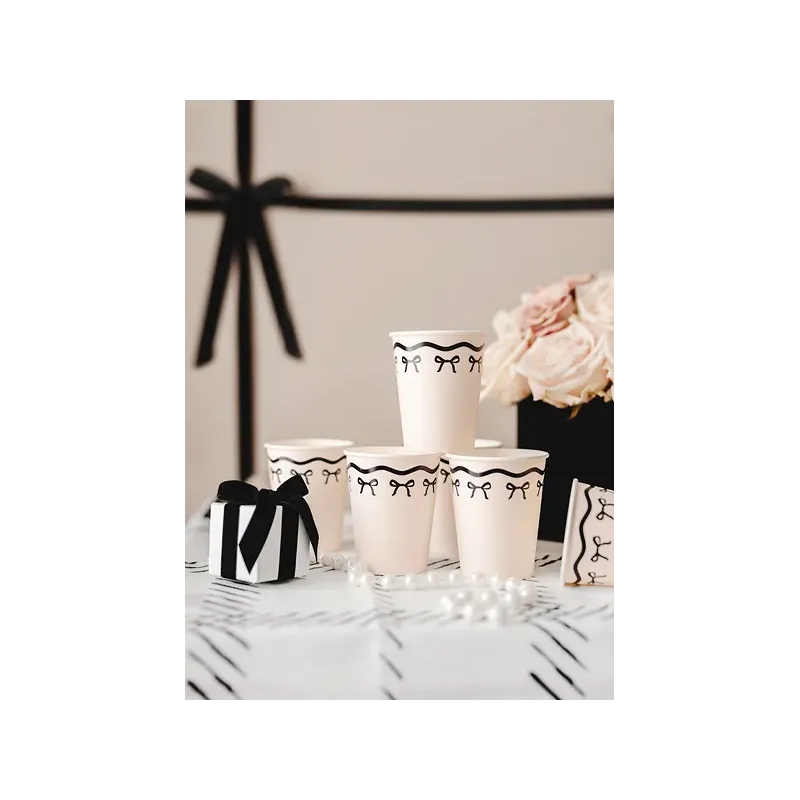 Kubeczki papierowe z kokardkami kremowo-czarne, 220 ml 6szt.