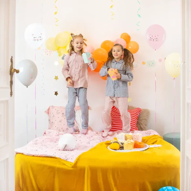 Pudełko na popcorn Kotki 8,5x15cm 6szt. zestaw Pudełko na popcorn Kotki 8,5x15cm 6szt. zestaw