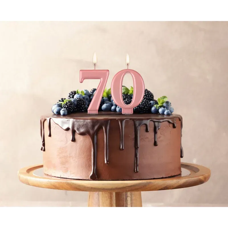 Świeczka cyfra 7 urodziny, metalik różowo-złota, 8 cm Świeczka cyfra 7 urodziny, metalik różowo-złota, 8 cm