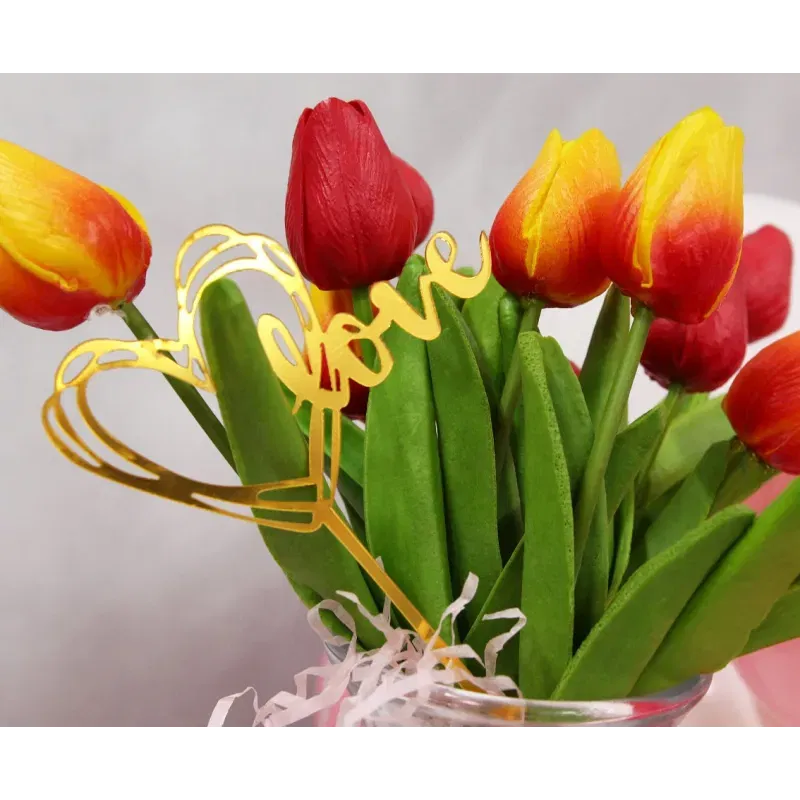 Dekoracja akrylowa na tort Love, złota, 13x10 cm Dekoracja akrylowa na tort Love, złota, 13x10 cm