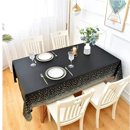 Obrus foliowy jednorazowy czarny w złote kropki 137 x 274 cm