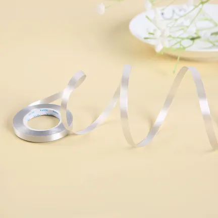 Wstążka do balonów srebrna matowa 5mm x 10m Wstążka do balonów srebrna matowa 5mm x 10m