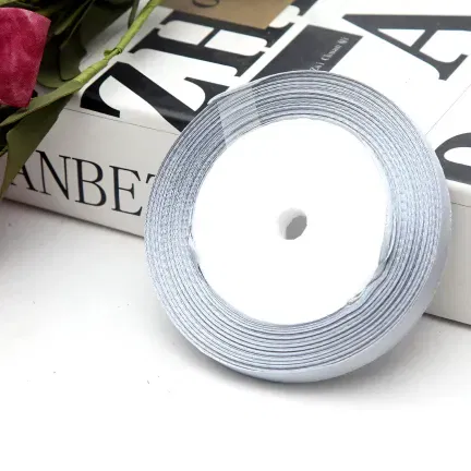 Tasiemka satynowa srebrna 10mm x 22m Tasiemka satynowa srebrna 10mm x 22m