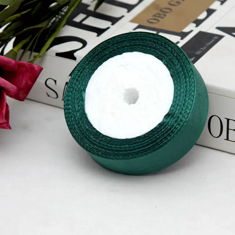 Tasiemka satynowa ciemnozielona 25mm x 22m