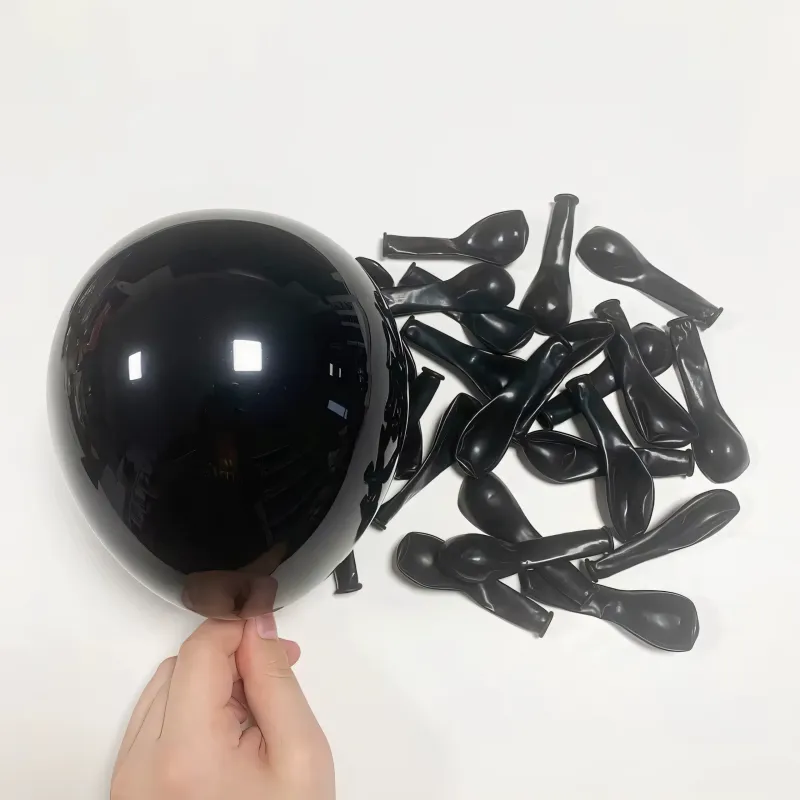 GIRLANDA BALONOWA złoto czarna 100 elementów