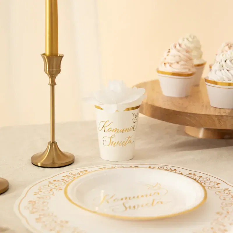 Kubek papierowy Komunia Święta biało-złoty 220 ml 6 szt. Kubek papierowy Komunia Święta biało-złoty 220 ml 6 szt.