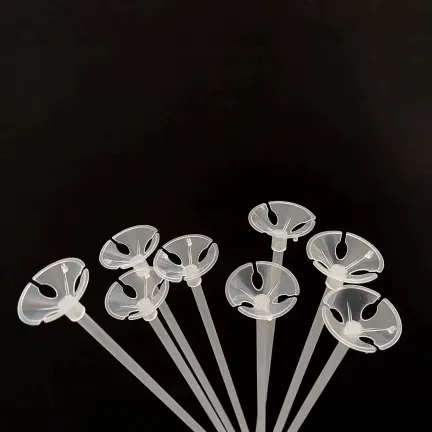 Patyczki do balonów z koszyczkami transparentne Długie 40 cm 100 szt. Patyczki do balonów z koszyczkami transparentne Długie 40 cm 100 szt.