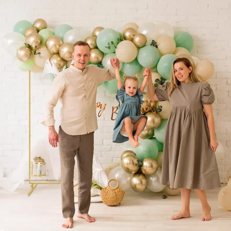 Stojak metalowy złoty BRAMA na balony i dekoracje 2m Tło do zdjęć