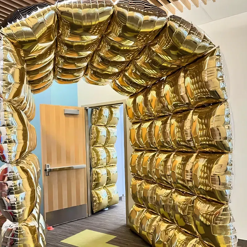 Balon foliowy dwustronny złoto-czarny 1 szt. 46 x 46 cm Kurtyna Ścianka