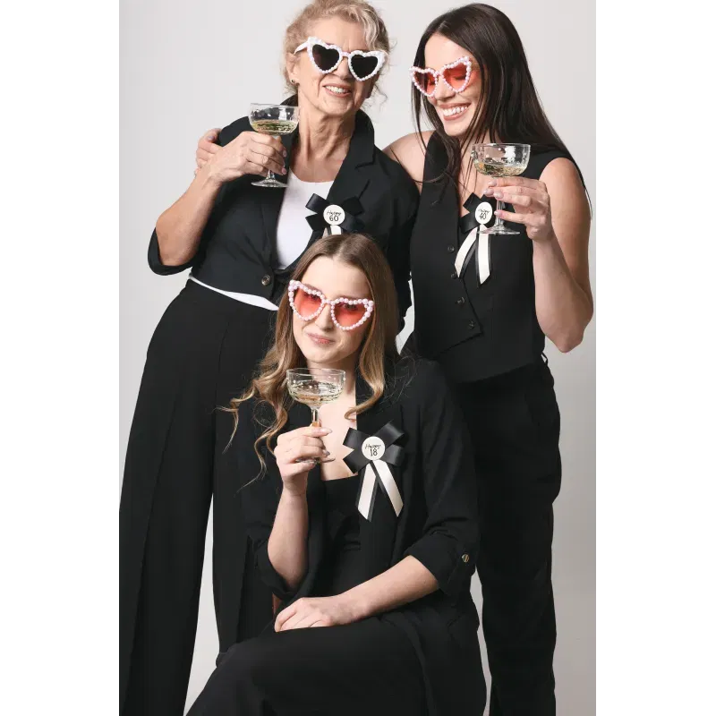 Kotylion na 60 urodziny, kremowo-czarny, 11x17 cm