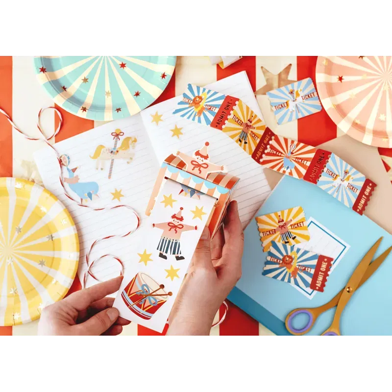 Naklejki i bilety wstępu do cyrku 20+16szt