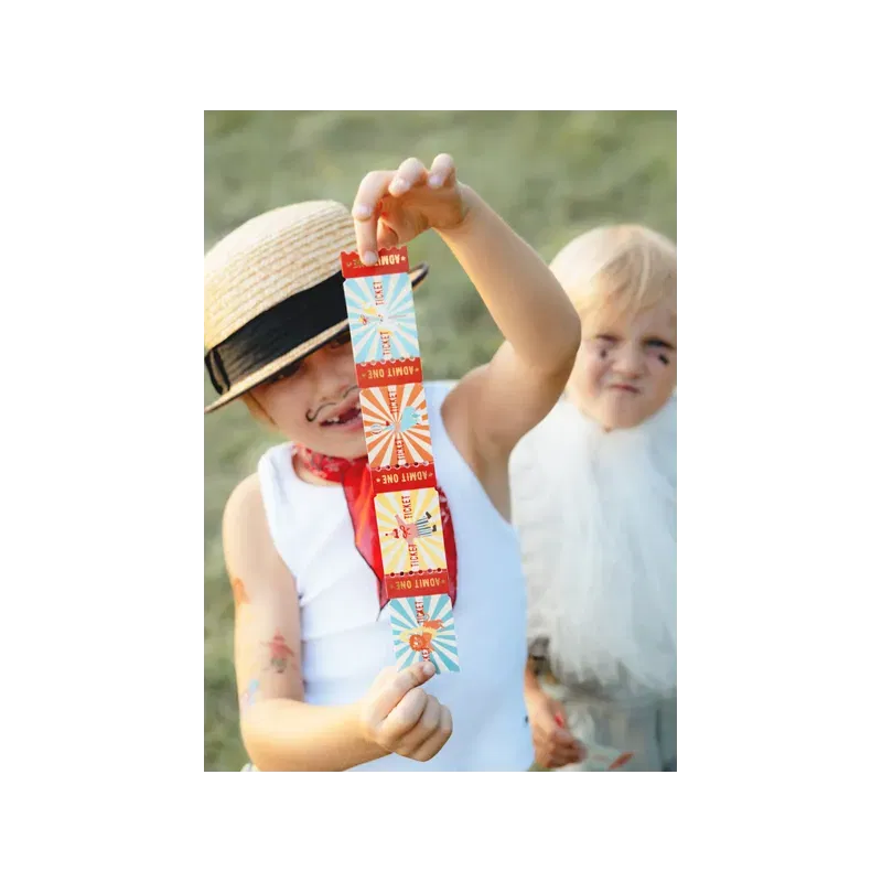 Naklejki i bilety wstępu do cyrku 20+16szt