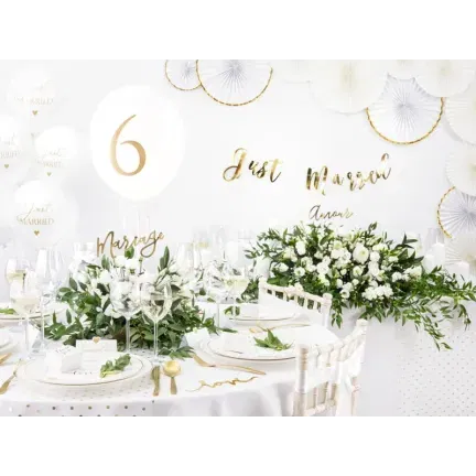 Papierowe rozety dekoracyjne w kolorze białym ze złotymi brzegami. 1op./3szt. Papierowe rozety dekoracyjne w kolorze białym ze złotymi brzegami. 1op./3szt.