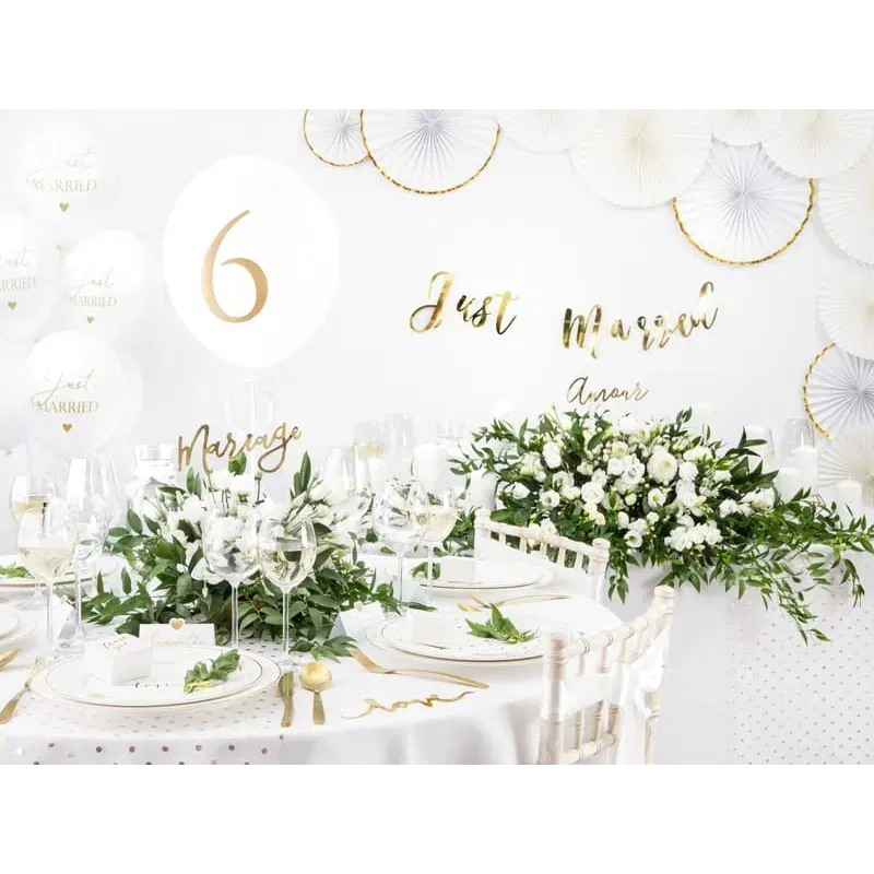 Papierowe rozety dekoracyjne w kolorze białym ze złotymi brzegami. 1op./3szt. Papierowe rozety dekoracyjne w kolorze białym ze złotymi brzegami. 1op./3szt.