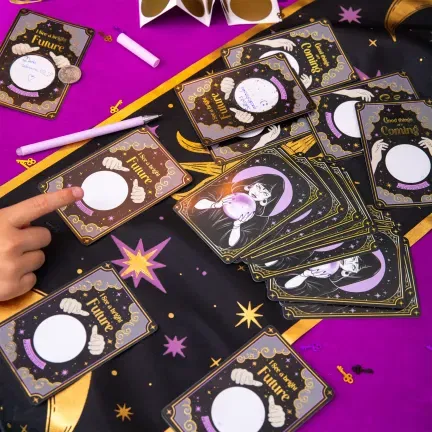 Karty zdrapki z wróżbami Andrzejkowe wróżby