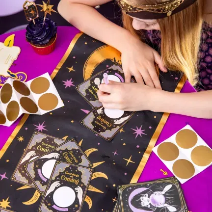 Karty zdrapki z wróżbami Andrzejkowe wróżby