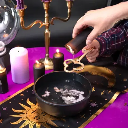 Klucz do lania wosku Wróżby Andrzejkowe metalowy 15 cm