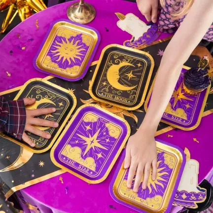 Talerzyki papierowe Andrzejki 6 szt.