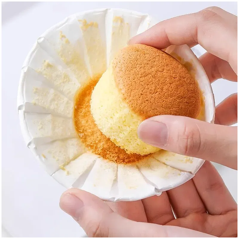 Papilotki do muffinek foremki do pieczenia babeczek papierowe białe 5x4cm 50 szt.