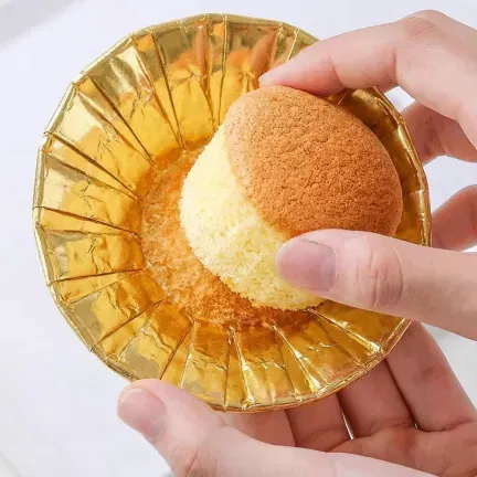 Papilotki do muffinek foremki do pieczenia babeczek papierowe złote metaliczne 5x4cm 50 szt.